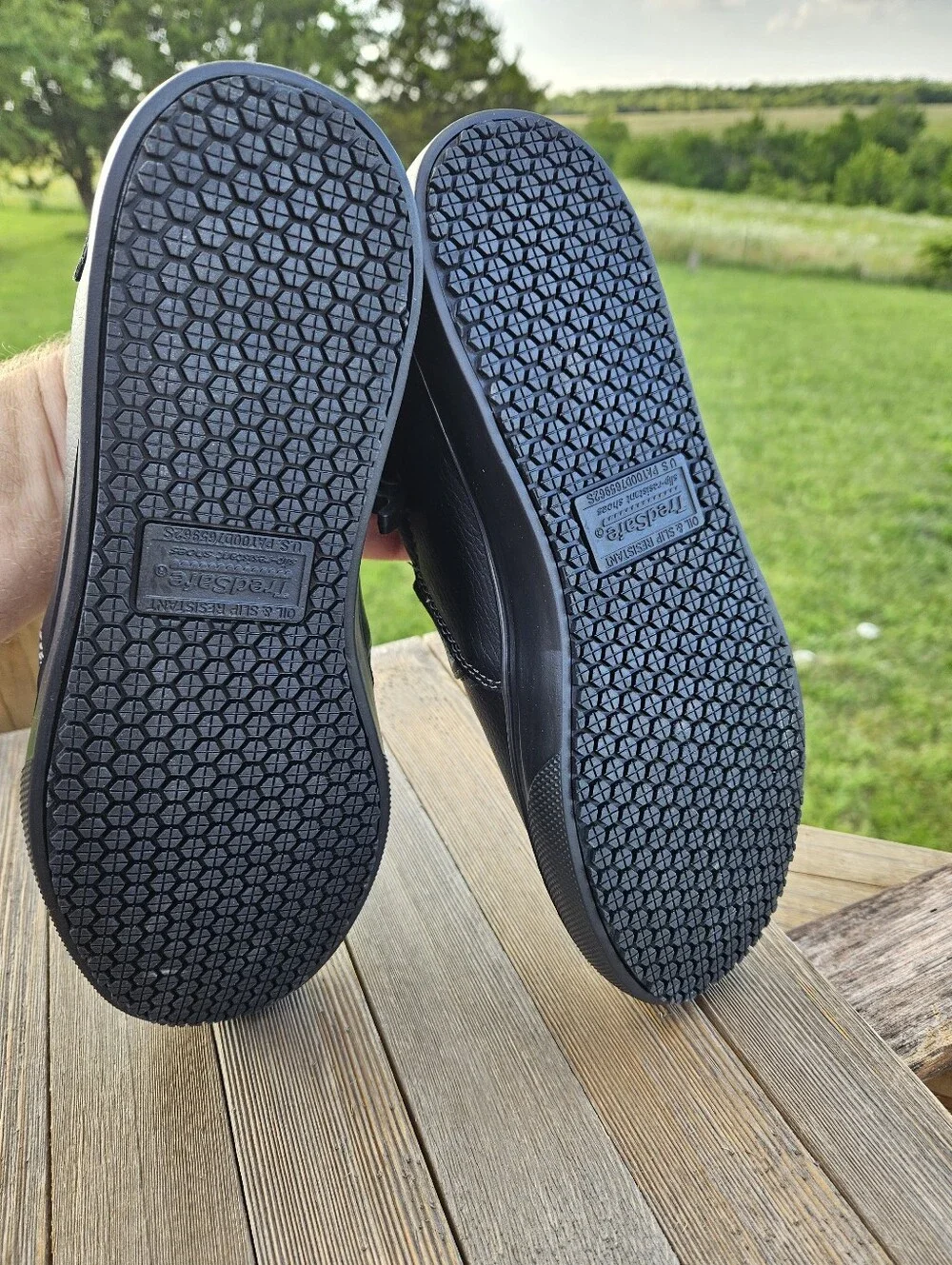 TredSafe Unisex Slip-Resistant Work Shoes Black Leather Comfort M7/W9 NEW